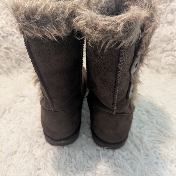 Women's Faux-Fur Suede Winter Boots - Dark Army Green - Picture 4 of 8